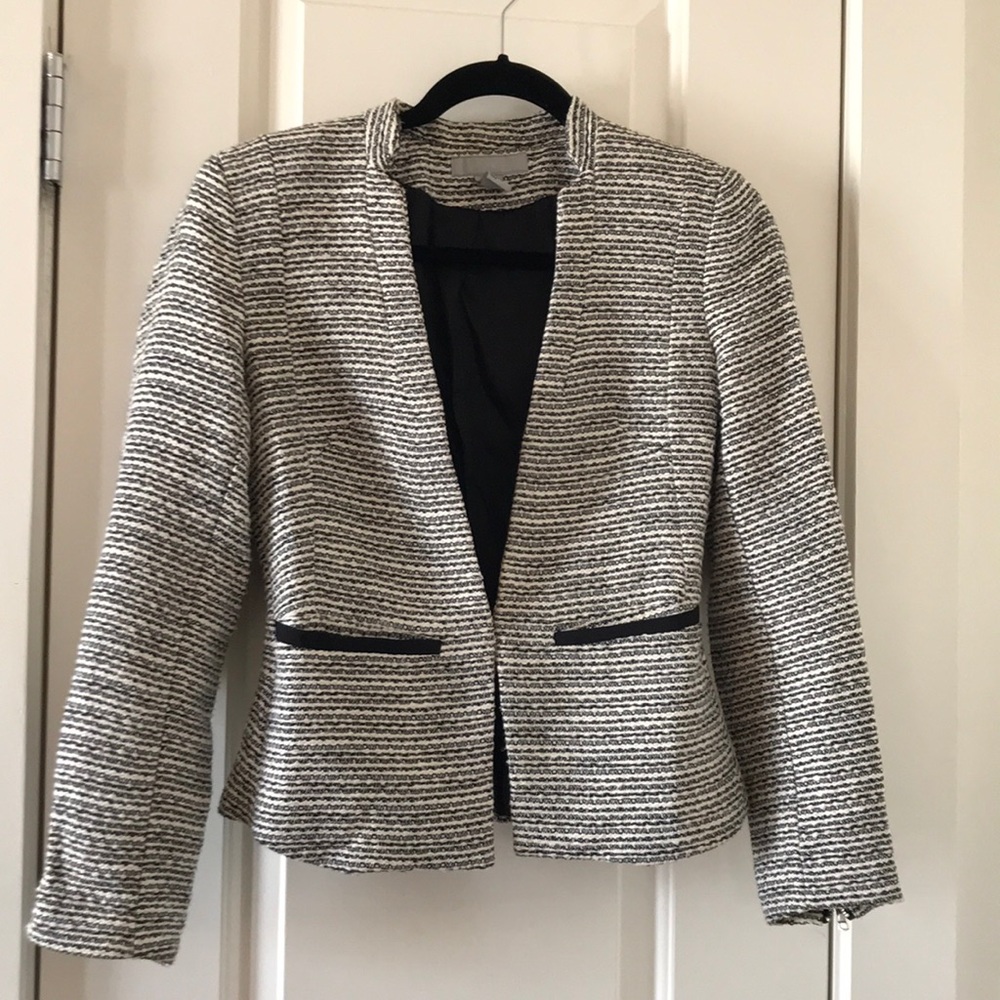 H&M black and white boucle blazer 6